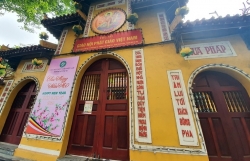 ram thang gieng nen di chua nao de cau may man binh an ca nam