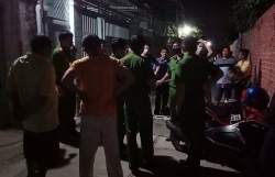 doi nam nu tu vong trong ngoi nha bi chay