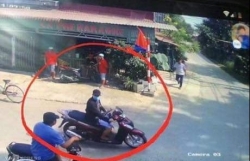 truy tim tung tich 2 chiec xe may tuan khi cuop tren duong tau thoat