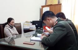 con dau bi phat tien vi vut rac bua bai me chong len facebook noi xau chinh quyen