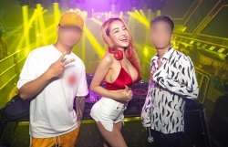 hot girl ngan 98 bi phat hien duong tinh voi ma tuy