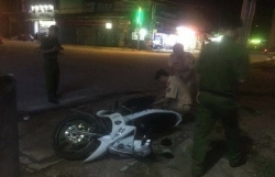 tam giu tai xe o to lao thang vao to cong tac khien dai uy cong an chan thuong so nao