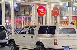 quang nam len tieng viec dung xe y te dua 4 du khach dang bi cach ly ra san bay