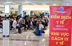 hanh khach di may bay tau hoa xe khach bat buoc phai khai bao y te