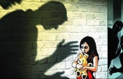 tin phap luat 24h nong nhat hom nay 243 hua tang qua 83 nam thanh nien dua be gai vao nha nghi hiep dam