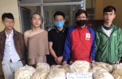 bat chap lenh cam phat hien hang chuc dan choi chot cua ben trong qua bar 314 lounge