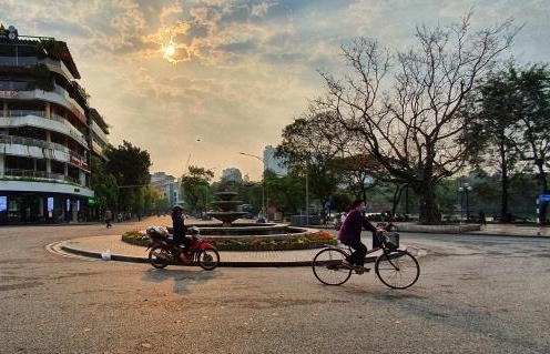 quan xa dong cua pho phuong ha noi vang lang giua mua dich covid 19