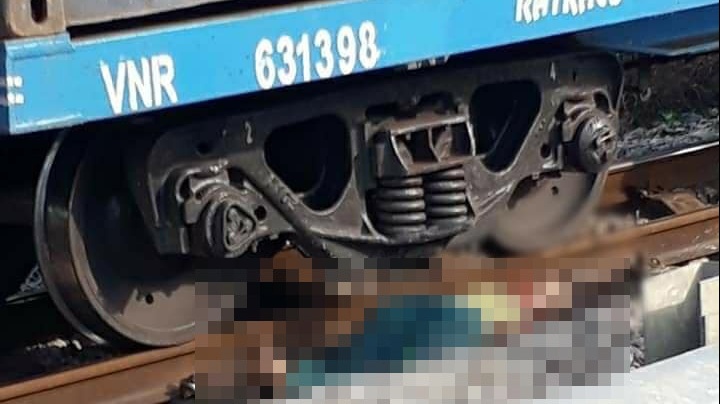 Mẹ Châu Việt Cường bị tàu hỏa tông khi đang nhặt ve chai