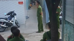 nghi an cha giet con 5 tuoi roi treo co tu van o phong tro