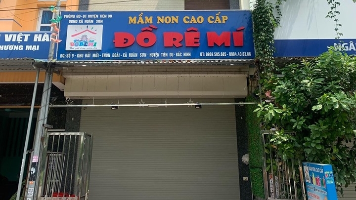 Vụ bé trai 3 tuổi ở Bắc Ninh bị bỏ quên trên xe đưa đón: Phụ huynh bàng hoàng nghe tin