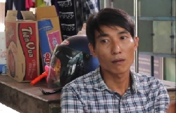 khoi to cho tai ngoai nguoi chong danh dim vo xuong nuoc truoc mat con nho