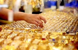 gia vang hom nay 910 tiep tuc giam toi 200000 dongluong