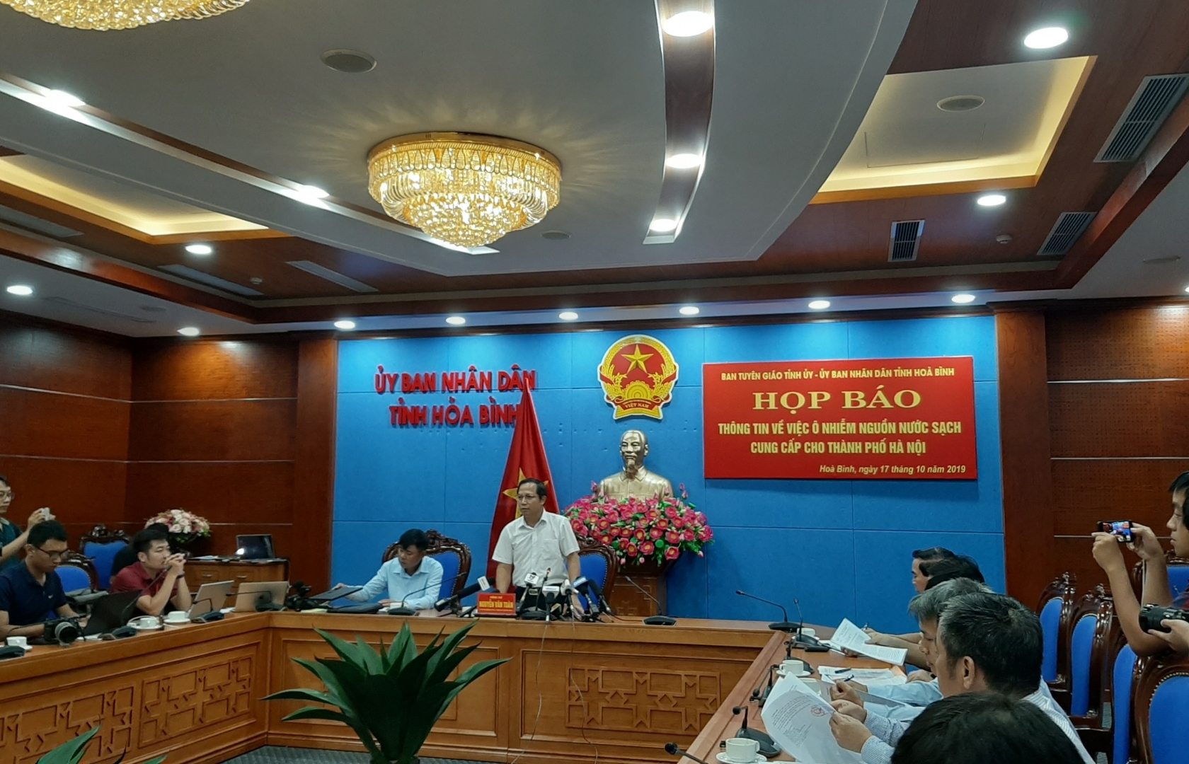 Khởi tố hình sự vụ nước sạch sông Đà bị nhiễm dầu