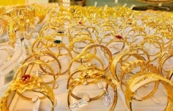 gia vang hom nay 2910 ve moc 42 trieu dongluong