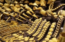 mang theo vang khi xuat canh co the bi phat toi 100 trieu dong