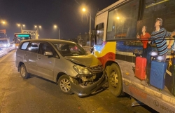 tai xe innova nghi say ruou dam nat dau xe buyt tren cau chuong duong