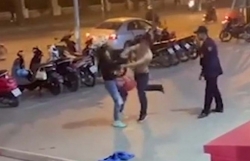 dinh chi nam bao ve danh phu nu o trung tam thuong mai artemis