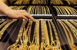 gia vang hom nay 2112 bat ngo ha nhiet