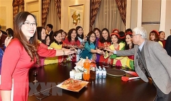 dam am buoi gap mat mung xuan canh ty cua cong dong nguoi viet tai trung quoc