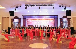 cau lac bo dong huong xieng khouang cau noi vun dap moi quan he huu nghi viet lao