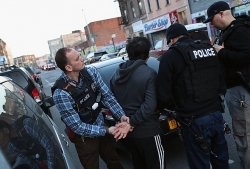 100 đặc vụ từ đơn vị BORTAC Mỹ tham gia truy quét người nhập cư bất hợp pháp
