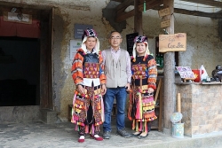 yasushi ogura nguoi nhat me dan toc lo lo chai ha giang