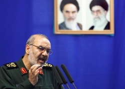 Ông Trump hạ giọng, Tư lệnh Iran tuyên bố sức mạnh tuyệt đối