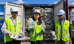 Malaysia sẽ trả hàng trăm tấn rác thải “về nơi sản xuất”