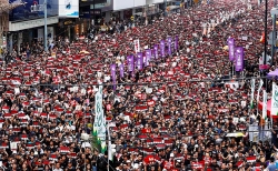 Dân Hong Kong lại biểu tình yêu cầu Đặc khu trưởng từ chức