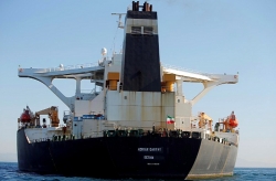 Siêu tàu chở dầu Iran khởi hành bất chấp lệnh bắt giữ của Mỹ
