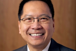 Bác sĩ gốc Việt làm Giám đốc Trung tâm Y tế của Đại học Harvard