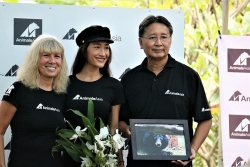 Diễn viên gốc Việt Maggie Q đặt tên cho gấu ở Tam Đảo