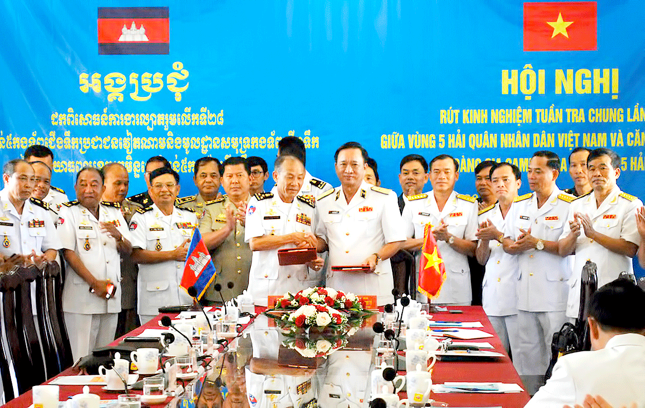 Hải quân Việt Nam và Campuchia tăng cường hợp tác an ninh trên biển