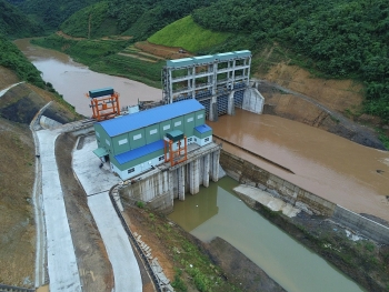 dien bien dua nha may thuy dien huoi vang vao van hanh