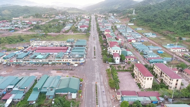 Giao lưu nhân dân: Nhịp cầu hữu nghị Mường Nhé - Giang Thành