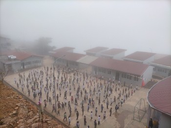 chuyen nhung nguoi lai do tren dinh pu xi