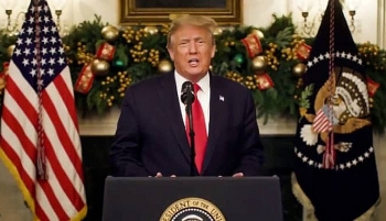Ông Trump có bài phát biểu mừng năm mới, nức nở ngợi ca chính quyền đương nhiệm