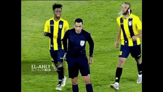 video tang trong tai mot bai nuoc bot cau thu nhan ngay ket dang