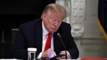 doi ngu nhan vien cua ong trump xuong tinh than sau vu bao loan
