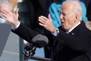 boc gia chiec dong ho tong thong joe biden deo trong le nham chuc