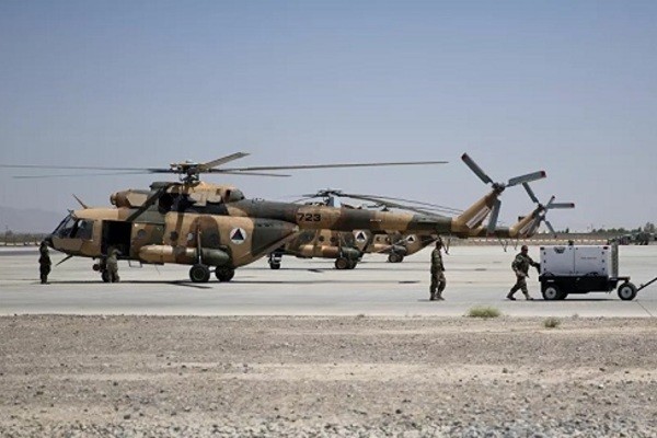 Taliban đang điện đàm với các nước láng giềng để yêu cầu trả lại máy bay