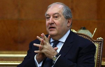 Tổng thống Armenia bất ngờ đệ đơn từ chức vì "không được trao quyền"