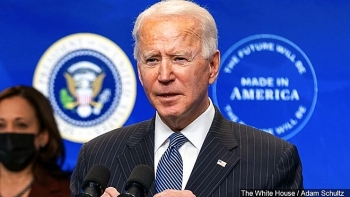 biden phat met khi nhac toi nguoi tien nhiem trump