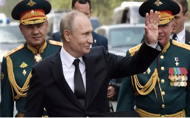 tai sao tong thong putin lai khong mang ham tuong