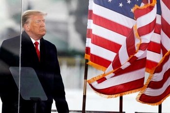 ong trump va cac dong minh lai bi khoi kien vi vu bao loan chet nguoi tren doi capitol