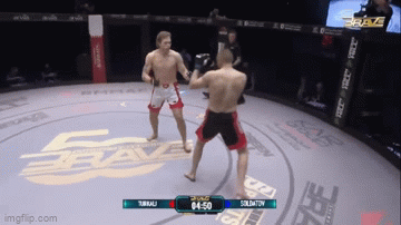 video vo si quay nguoi tung don hiem ha knock out doi thu kho tin