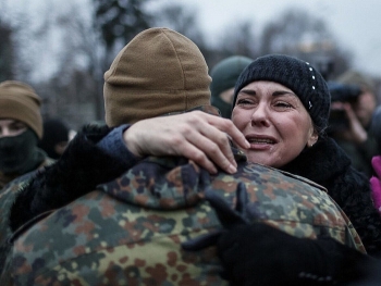 Donbass và Crimea ngày càng căng thẳng, Ukraine tăng hình phạt đối với thanh niên trốn quân dịch