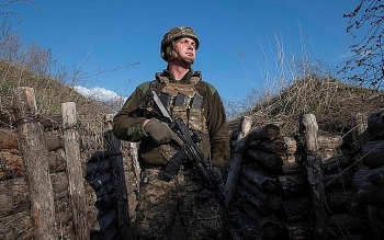 Tướng Ukraine tuyên bố Kiev đã bật chế độ sẵn sàng chiến đấu trong trường hợp xung đột quân sự với Nga