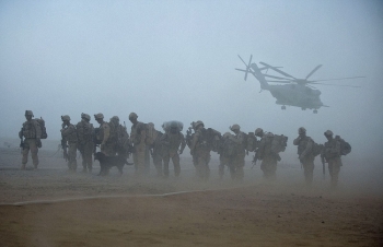 my va nato bat dau rut quan khoi aghanistan