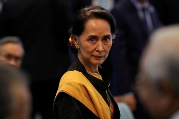 ba aung san suu kyi xuat hien tai toa voi than thai kho tin